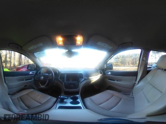 ✅ 2014 Jeep Grand Cherokee Limited • VIN: 1C4RJEBG7EC115891 • Lot: 43793158. Listed on IAAI with 135,810 mi. Free auction sales archive from the USA and detailed vehicle history report at DreamBid. Image 19.