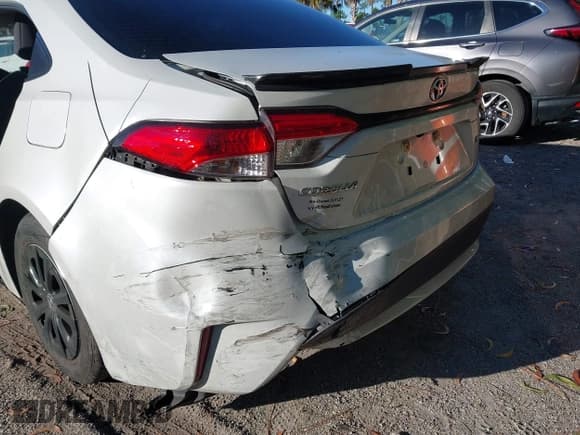 ✅ 2022 Toyota Corolla Hybrid LE • VIN: JTDEAMDE1NJ036006 • Lot: 43697941. Listed on IAAI with 73,310 mi. Free auction sales archive from the USA and detailed vehicle history report at DreamBid. Image 6.