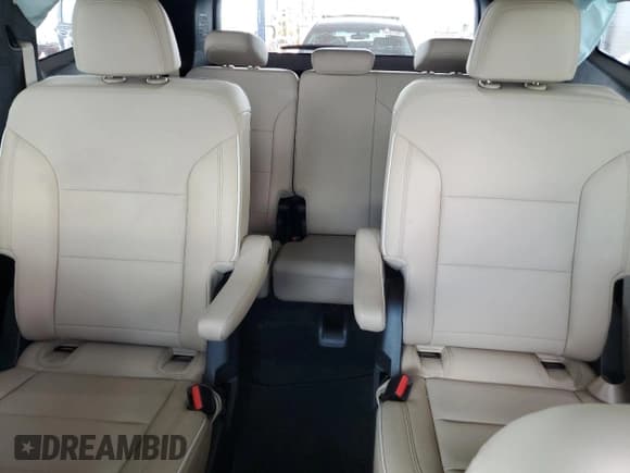 ✅ 2025 Buick Enclave Preferred • VIN: 5GAERARS2SJ103456 • Lot: 58991455. Listed on Copart with 2,714 mi. Free auction sales archive from the USA and detailed vehicle history report at DreamBid. Image 10.