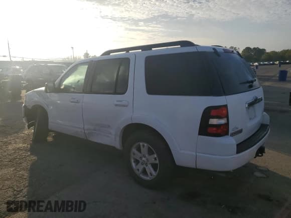 ✅ 2010 Ford Explorer XLT • VIN: 1FMEU7D87AUA09772 • Lot: 84935835. Wystawiony na Copart z przebiegiem 68 663 mil. Bezpłatny archiwum sprzedaży aukcyjnych z USA i szczegółowy raport historii pojazdu na DreamBid. Zdjęcie 2.