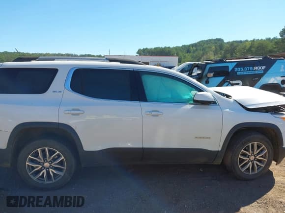 ✅ 2018 GMC Acadia SLE • VIN: 1GKKNLLA5JZ149781 • Lot: 40499900. Listed on IAAI with 92,136 mi. Free auction sales archive from the USA and detailed vehicle history report at DreamBid. Image 13.