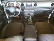 ✅ 2023 Jeep Wrangler Sport • VIN: 1C4HJXDGXPW697782 • Lot: 46709525. Wystawiony na Copart z przebiegiem 16 147 mil. Bezpłatny archiwum sprzedaży aukcyjnych z USA i szczegółowy raport historii pojazdu na DreamBid. Zdjęcie 8.