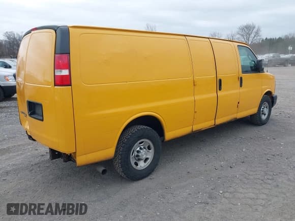 ✅ 2016 Chevrolet Express Cargo • VIN: 1GCWGBFF5G1215150 • Lot: 41672104. Listed on IAAI with 152,723 mi. Free auction sales archive from the USA and detailed vehicle history report at DreamBid. Image 4.