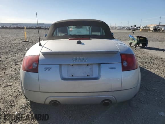 ✅ 2001 Audi TT • VIN: TRUUT28N911036758 • Lot: 73417224. Listed on Copart with 59,891 mi. Free auction sales archive from the USA and detailed vehicle history report at DreamBid. Image 6.