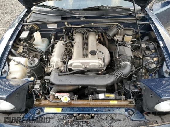 ✅ 1996 Mazda MX-5 Miata • VIN: JM1NA3532T0718872 • Lot: 85934264. Wystawiony na Copart z przebiegiem 96 979 mil. Bezpłatny archiwum sprzedaży aukcyjnych z USA i szczegółowy raport historii pojazdu na DreamBid. Zdjęcie 11.