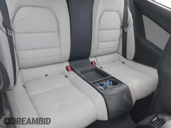 ✅ 2012 Mercedes-Benz E 550 • VIN: WDDKJ7DB1CF154668 • Lot: 43893421. Listed on IAAI with 82,594 mi. Free auction sales archive from the USA and detailed vehicle history report at DreamBid. Image 8.