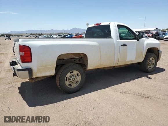 ✅ 2014 Chevrolet Silverado 2500HD Work Truck • VIN: 1GC0CVCG4EF163784 • Lot: 63701325. Wystawiony na Copart z przebiegiem 229 957 mil. Bezpłatny archiwum sprzedaży aukcyjnych z USA i szczegółowy raport historii pojazdu na DreamBid. Zdjęcie 3.