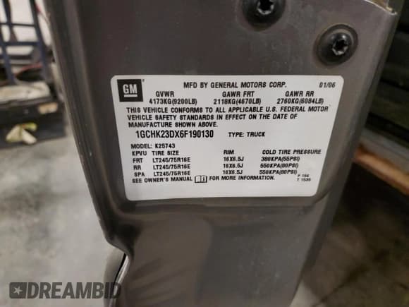 ✅ 2006 Chevrolet Silverado 2500HD LT3 • VIN: 1GCHK23DX6F190130 • Лот: 82350845. Опубликован ранее на Copart с пробегом Не указан. Бесплатный доступ к архиву аукционных продаж из США и подробный отчёт об истории автомобиля на DreamBid. Изображение 12.