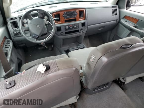 ✅ 2006 Dodge 2500 SLT • VIN: 3D7KR29D76G208385 • Lot: 83878954. Wystawiony na Copart z przebiegiem 232 323 mil. Bezpłatny archiwum sprzedaży aukcyjnych z USA i szczegółowy raport historii pojazdu na DreamBid. Zdjęcie 8.