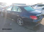 ✅ 2019 Mercedes-Benz E 300 • VIN: WDDZF4JB9KA679153 • Lot: 43559045. Wystawiony na IAAI z przebiegiem 56 340 mil. Bezpłatny archiwum sprzedaży aukcyjnych z USA i szczegółowy raport historii pojazdu na DreamBid. Zdjęcie 3.