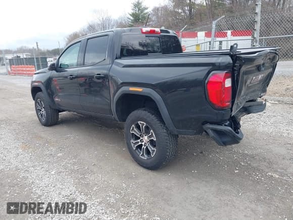 ✅ 2023 GMC Canyon 4WD AT4 • VIN: 1GTP6DEK9P1151776 • Lot: 41655533. Listed on IAAI with 11,750 mi. Free auction sales archive from the USA and detailed vehicle history report at DreamBid. Image 3.