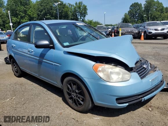 ✅ 2011 Hyundai Accent GLS • VIN: KMHCN4AC0BU543323 • Lot: 68493725. Listed on Copart with 167,916 mi. Free auction sales archive from the USA and detailed vehicle history report at DreamBid. Image 4.