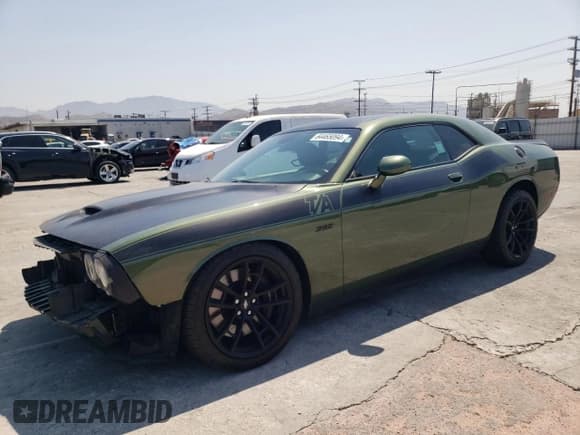✅ 2020 Dodge Challenger R/T Scat Pack • VIN: 2C3CDZFJXLH205965 • Lot: 64465094. Wystawiony na Copart z przebiegiem 23 577 mil. Bezpłatny archiwum sprzedaży aukcyjnych z USA i szczegółowy raport historii pojazdu na DreamBid. Zdjęcie 1.