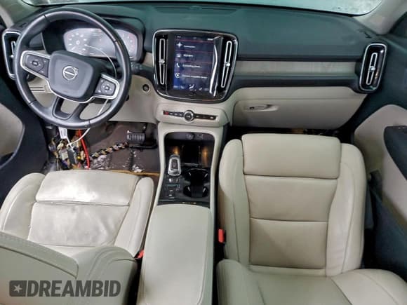 ✅ 2020 Volvo XC40 Inscription • VIN: YV4162UL8L2174746 • Lot: 93766885. Wystawiony na Copart z przebiegiem 52 954 mil. Bezpłatny archiwum sprzedaży aukcyjnych z USA i szczegółowy raport historii pojazdu na DreamBid. Zdjęcie 8.