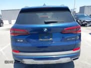 ✅ 2020 BMW X5 sDrive40i • VIN: 5UXCR4C03L9C82755 • Lot: 42494503. Wystawiony na IAAI z przebiegiem 50 706 mil. Bezpłatny archiwum sprzedaży aukcyjnych z USA i szczegółowy raport historii pojazdu na DreamBid. Zdjęcie 16.
