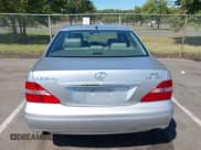 ✅ 2005 Lexus LS 430 • VIN: JTHBN36F055000824 • Lot: 43148540. Listed on IAAI with 213,595 mi. Free auction sales archive from the USA and detailed vehicle history report at DreamBid. Image 6.