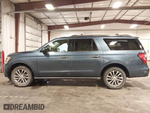 ✅ 2018 Ford Expedition Max Limited • VIN: 1FMJK2AT4JEA00182 • Lot: 43033545. Wystawiony na IAAI z przebiegiem 104 630 mil. Bezpłatny archiwum sprzedaży aukcyjnych z USA i szczegółowy raport historii pojazdu na DreamBid. Zdjęcie 15.