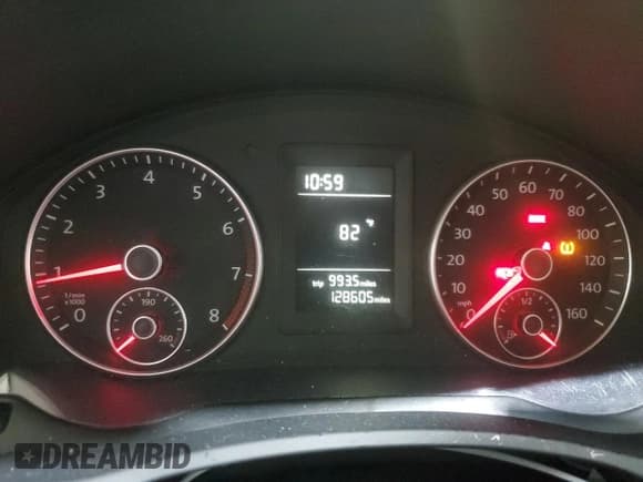 ✅ 2010 Volkswagen Jetta SE • VIN: 3VWRZ7AJ1AM066954 • Лот: 64360405. Опубликован ранее на Copart с пробегом 128 605 миль. Бесплатный доступ к архиву аукционных продаж из США и подробный отчёт об истории автомобиля на DreamBid. Изображение 9.