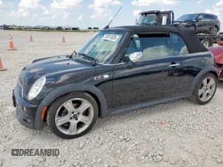 ✅ 2005 MINI Convertible S • VIN: WMWRH33445TF81119 • Lot: 70741525. Listed on Copart with 102,856 mi. Free auction sales archive from the USA and detailed vehicle history report at DreamBid. Image 1.