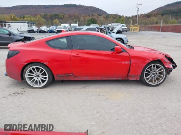 ✅ 2011 Hyundai Genesis Coupe • VIN: KMHHT6KD0BU056623 • Lot: 43572596. Wystawiony na IAAI z przebiegiem 129 543 mil. Bezpłatny archiwum sprzedaży aukcyjnych z USA i szczegółowy raport historii pojazdu na DreamBid. Zdjęcie 14.