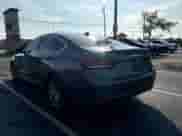 2015 Hyundai Genesis 5.0L z VIN KMHGN4JFXFU030324, wystawiony jako Copart lot #79303304 z przebiegiem 130 732 mil mil oraz Czysty tytuł • Clean title. Historia ofert i sprzedaży dostępna na DreamBid. Obrazek 3.