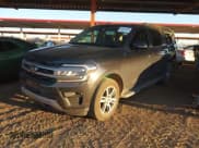 ✅ 2023 Ford Expedition Max XLT • VIN: 1FMJK1J88PEA66202 • Лот: 43617519. Опубликован ранее на IAAI с пробегом 25 376 миль. Бесплатный доступ к архиву аукционных продаж из США и подробный отчёт об истории автомобиля на DreamBid. Изображение 2.