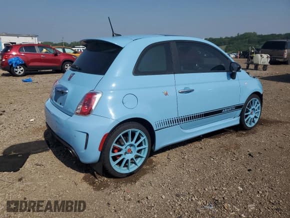 ✅ 2017 FIAT 500 Abarth • VIN: 3C3CFFFH6HT524042 • Lot: 63830245. Wystawiony na Copart z przebiegiem Nie podano. Bezpłatny archiwum sprzedaży aukcyjnych z USA i szczegółowy raport historii pojazdu na DreamBid. Zdjęcie 3.