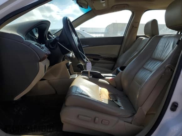 ✅ 2008 Honda Accord EX-L • VIN: 1HGCP26888A043669 • Lot: 90667705. Wystawiony na Copart z przebiegiem 196 361 mil. Bezpłatny archiwum sprzedaży aukcyjnych z USA i szczegółowy raport historii pojazdu na DreamBid. Zdjęcie 7.