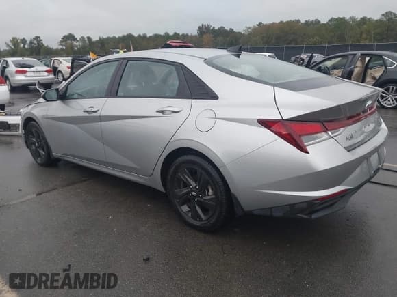 ✅ 2022 Hyundai Elantra SEL • VIN: 5NPLM4AGXNH058714 • Lot: 43523712. Listed on IAAI with 40,825 mi. Free auction sales archive from the USA and detailed vehicle history report at DreamBid. Image 3.