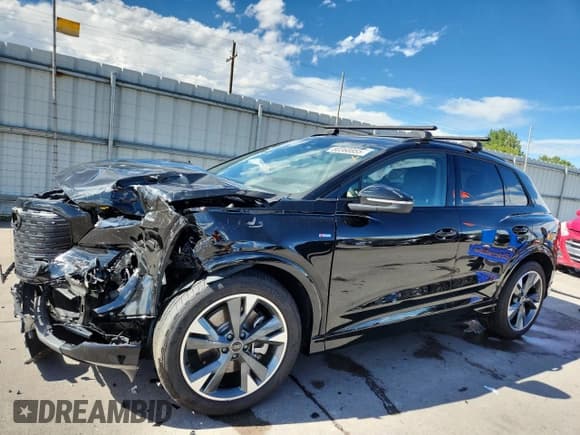 ✅ 2024 Audi Q4 e-tron Premium Plus • VIN: WA1LUBFZ4RP038025 • Лот: 80368855. Опубликован ранее на Copart с пробегом 8 533 миль. Бесплатный доступ к архиву аукционных продаж из США и подробный отчёт об истории автомобиля на DreamBid. Изображение 1.