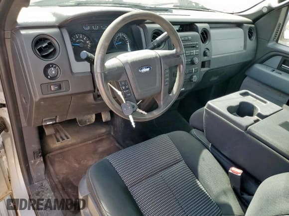 ✅ 2014 Ford F-150 XL • VIN: 1FTMF1EM0EKE79940 • Лот: 92505085. Опубликован ранее на Copart с пробегом 115 547 миль. Бесплатный доступ к архиву аукционных продаж из США и подробный отчёт об истории автомобиля на DreamBid. Изображение 8.