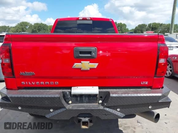 ✅ 2016 Chevrolet Silverado 2500HD LTZ • VIN: 1GC1KWE80GF188056 • Lot: 42568288. Listed on IAAI with 211,493 mi. Free auction sales archive from the USA and detailed vehicle history report at DreamBid. Image 17.