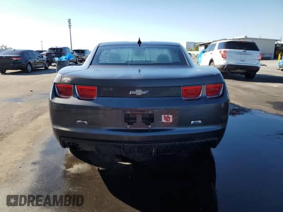 2010 Chevrolet Camaro LS with VIN 2G1FA1EVXA9213619, listed as a Copart auction lot 90979565 with 133,161 mi miles and Clean title. Bid and sale history available at DreamBid. Image 6.