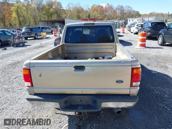 ✅ 1999 Ford Ranger XLT • VIN: 1FTYR14X1XTA45916 • Lot: 43509382. Wystawiony na IAAI z przebiegiem 235 785 mil. Bezpłatny archiwum sprzedaży aukcyjnych z USA i szczegółowy raport historii pojazdu na DreamBid. Zdjęcie 16.