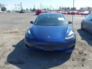 ✅ 2023 Tesla Model 3 Long Range • VIN: 5YJ3E1EB0PF620745 • Lot: 42010603. Wystawiony na IAAI z przebiegiem 39 846 mil. Bezpłatny archiwum sprzedaży aukcyjnych z USA i szczegółowy raport historii pojazdu na DreamBid. Zdjęcie 13.