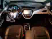 2020 Chevrolet Bolt EV Premier z VIN 1G1FZ6S04L4115349, wystawiony jako Copart lot #39865494 z przebiegiem 55 494 mil mil oraz . Historia ofert i sprzedaży dostępna na DreamBid. Obrazek 8.