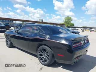 2015 Dodge Challenger SXT z VIN 2C3CDZAG3FH709256, wystawiony jako IAAI lot #43387205 z przebiegiem 112 816 mil mil oraz . Historia ofert i sprzedaży dostępna na DreamBid. Obrazek 3.