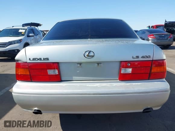 ✅ 2000 Lexus LS 400 • VIN: JT8BH28F6Y0173828 • Лот: 42107669. Опубликован ранее на IAAI с пробегом 337 937 миль. Бесплатный доступ к архиву аукционных продаж из США и подробный отчёт об истории автомобиля на DreamBid. Изображение 16.