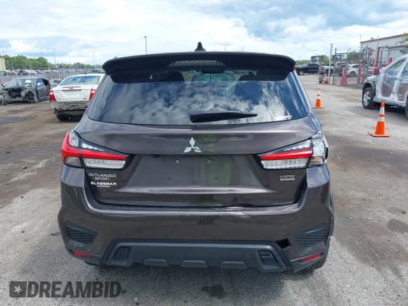 ✅ 2022 Mitsubishi Outlander ES • VIN: JA4ARUAU7NU011218 • Lot: 43073265. Wystawiony na IAAI z przebiegiem 55 382 mil. Bezpłatny archiwum sprzedaży aukcyjnych z USA i szczegółowy raport historii pojazdu na DreamBid. Zdjęcie 15.
