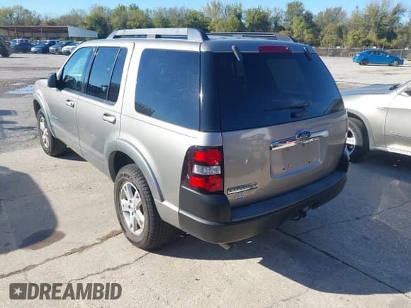 ✅ 2008 Ford Explorer XLT • VIN: 1FMEU63E18UB07000 • Лот: 43682705. Опубликован ранее на IAAI с пробегом 152 963 миль. Бесплатный доступ к архиву аукционных продаж из США и подробный отчёт об истории автомобиля на DreamBid. Изображение 3.