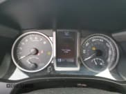 ✅ 2019 Toyota Tacoma SR5 • VIN: 5TFRX5GN9KX146280 • Лот: 86521775. Опубликован ранее на Copart с пробегом 92 273 миль. Бесплатный доступ к архиву аукционных продаж из США и подробный отчёт об истории автомобиля на DreamBid. Изображение 9.