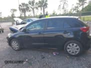 ✅ 2021 Kia Rio S • VIN: 3KPA25AD7ME416556 • Lot: 43536476. Wystawiony na IAAI z przebiegiem 57 662 mil. Bezpłatny archiwum sprzedaży aukcyjnych z USA i szczegółowy raport historii pojazdu na DreamBid. Zdjęcie 14.