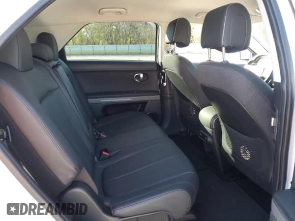 ✅ 2023 Hyundai Ioniq 5 SEL • VIN: KM8KNDAF3PU210465 • Lot: 92468975. Listed on Copart with 41,802 mi. Free auction sales archive from the USA and detailed vehicle history report at DreamBid. Image 11.