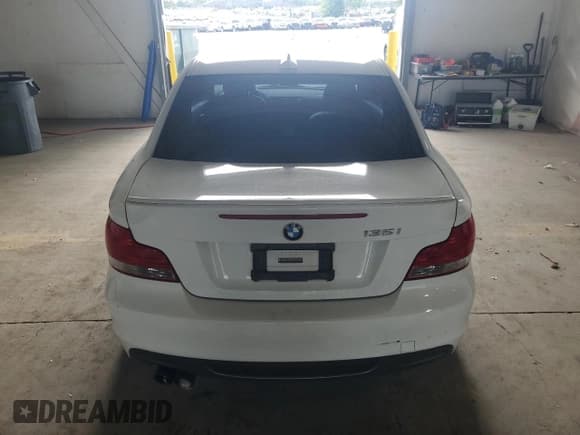 ✅ 2011 BMW 1 Series 135i • VIN: WBAUC9C58BVM09922 • Lot: 67760635. Wystawiony na Copart z przebiegiem Nie podano. Bezpłatny archiwum sprzedaży aukcyjnych z USA i szczegółowy raport historii pojazdu na DreamBid. Zdjęcie 6.