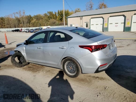 ✅ 2021 Hyundai Accent SE • VIN: 3KPC24A6XME131516 • Lot: 77666324. Wystawiony na Copart z przebiegiem 69 665 mil. Bezpłatny archiwum sprzedaży aukcyjnych z USA i szczegółowy raport historii pojazdu na DreamBid. Zdjęcie 2.