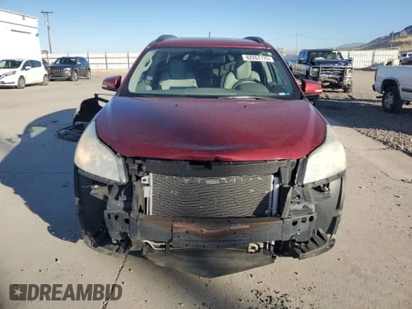 2010 Chevrolet Traverse 2LT with VIN 1GNLVGED3AS150717, listed as a Copart auction lot 82267175 with 245,396 mi miles and Salvage title. Bid and sale history available at DreamBid. Image 5.