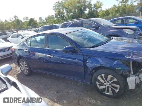 ✅ 2022 Nissan Altima S • VIN: 1N4BL4BV2NN398229 • Lot: 43190845. Listed on IAAI with 131,945 mi. Free auction sales archive from the USA and detailed vehicle history report at DreamBid. Image 14.