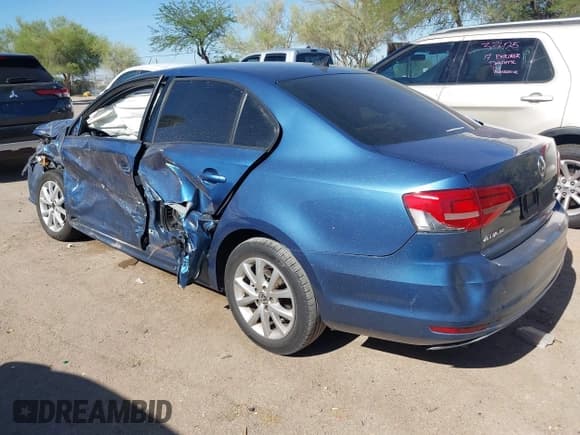 ✅ 2015 Volkswagen Jetta SE • VIN: 3VWD17AJ5FM257947 • Lot: 42288711. Listed on IAAI with 139,800 mi. Free auction sales archive from the USA and detailed vehicle history report at DreamBid. Image 3.