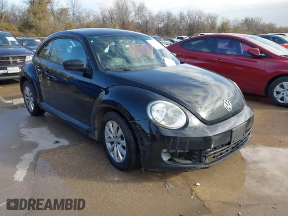✅ 2015 Volkswagen Beetle Fleet Edition • VIN: 3VWF17AT3FM610020 • Lot: 41714321. Wystawiony na IAAI z przebiegiem 158 381 mil. Bezpłatny archiwum sprzedaży aukcyjnych z USA i szczegółowy raport historii pojazdu na DreamBid. Zdjęcie 1.