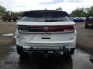 ✅ 2025 Volkswagen Atlas SEL Premium R-Line • VIN: 1V2FE2CAXSC215638 • Lot: 56838725. Listed on Copart with 1,821 mi. Free auction sales archive from the USA and detailed vehicle history report at DreamBid. Image 6.